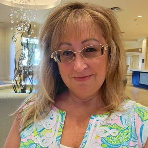 Meet your Posher, Renee